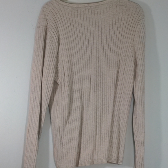 Jesse L. V neck Sweater - Picture 3 of 6